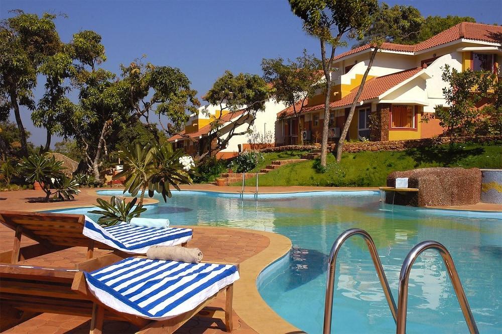 Nirvana Hermitage Anjuna Exterior photo
